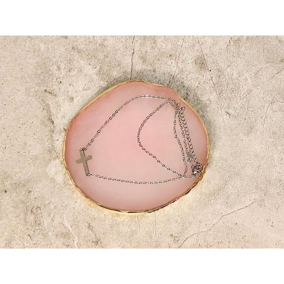 Minimalist Stainless Steel Cross Pendant Necklace - Picture 5 of 6